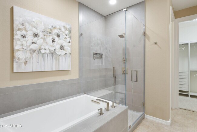 Building Photo - 11489 E Raintree Dr