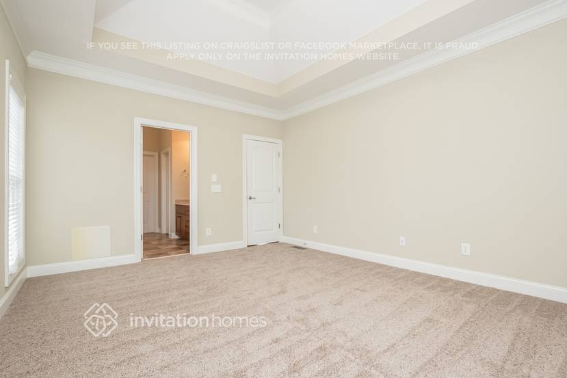 Building Photo - 5253 Monarch Dr