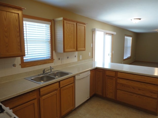 Building Photo - 15042 Rockdale Rd