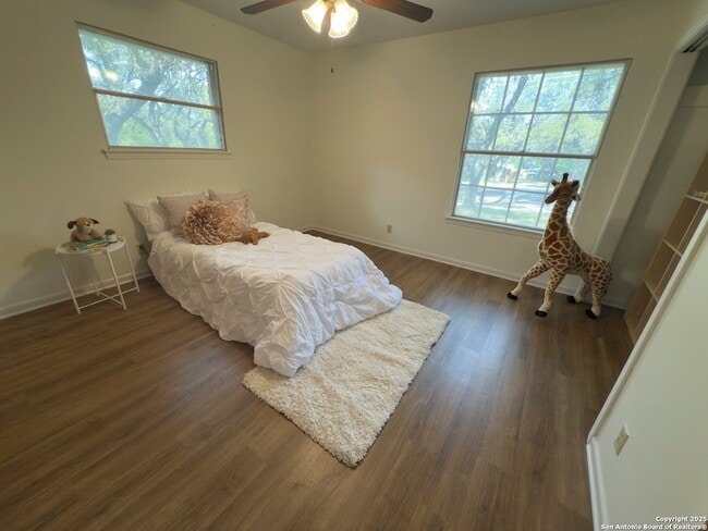 Building Photo - 11022 Dreamland Dr