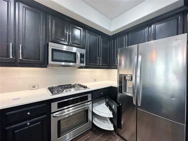 Building Photo - 2729 Troutt Dr