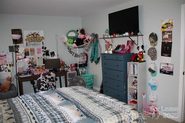 Building Photo - 9446 Cadman Ct