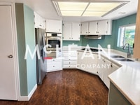Building Photo - 385 Ave Andorra