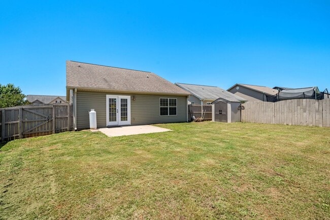 Building Photo - 3 Bedroom, 2 Bath - Ranch in Wynbrook, Boi...