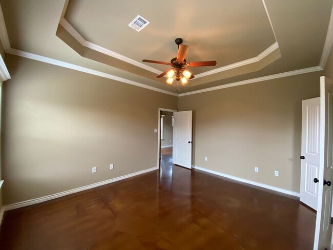 Building Photo - 3032 Silver Saddle Dr