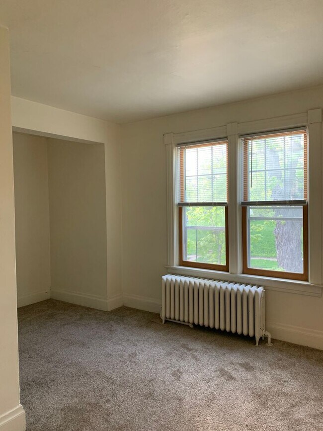 Building Photo - 2128-2130 E 2nd St