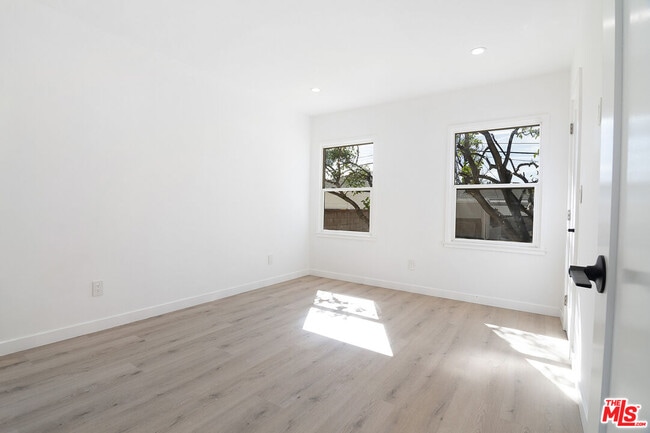 Building Photo - 17638 Welby Way