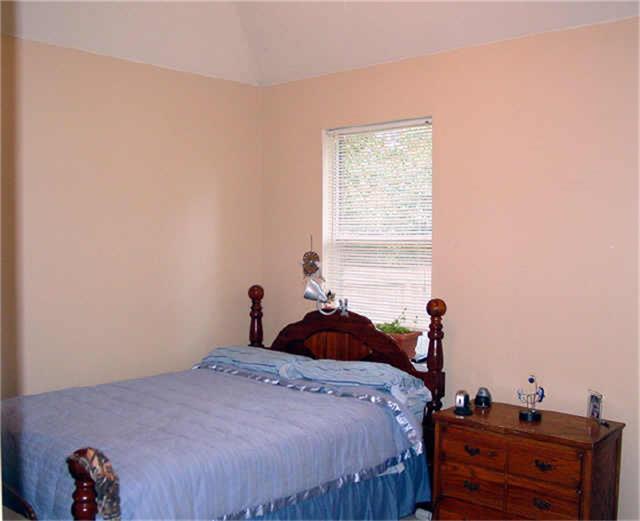 Building Photo - 6 Windfern Pl