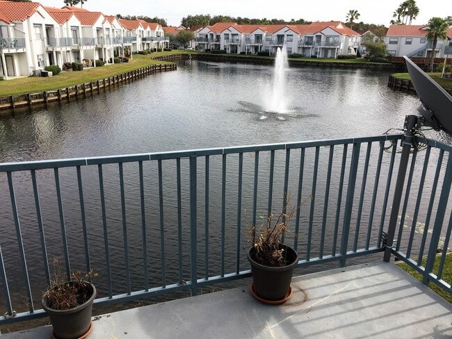 Building Photo - Available NOW! Adorable 2/2 located off of...