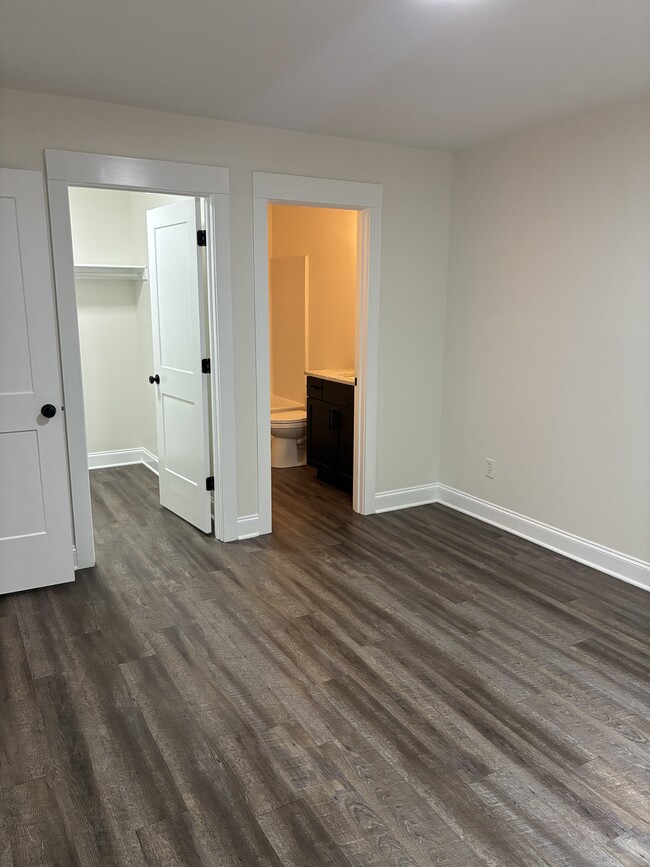 Building Photo - 267 Sterling Dr