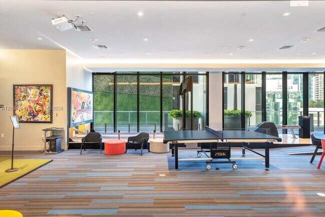 Building Photo - 1010 Brickell Ave