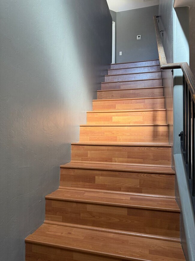 Building Photo - Beautiful 3-bed, 2-bath corner lot home in the desirable Riverhaven Community