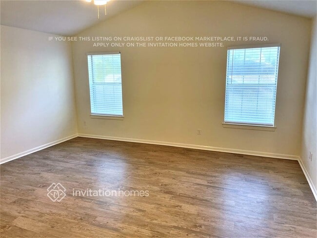 Building Photo - 14 E Trillium Cir