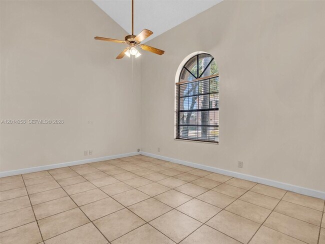Building Photo - 10731 NW 16th Ct
