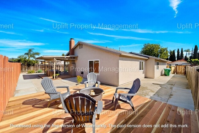 Building Photo - BEAUTIFUL 4 BED 2 BATH WITH ATTACHED 2 CAR...