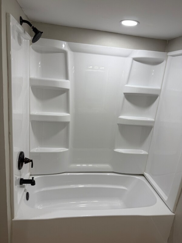 Building Photo - 2139 W Walnut St