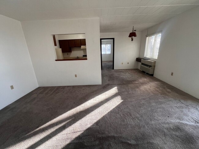 Building Photo - 1 Bedroom 1 Bath-Moon Township