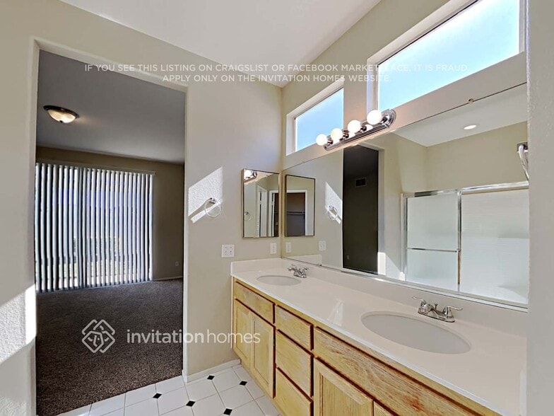 Building Photo - 13692 Basswood Dr