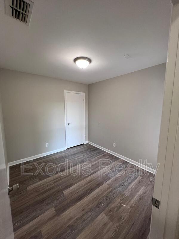 Building Photo - 157 Maranatha Cir