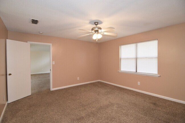 Building Photo - 4154 Arlington Rd