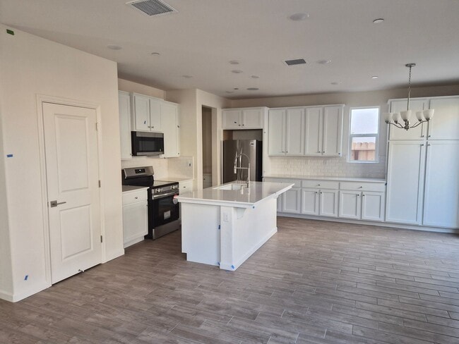 Building Photo - Modern 3-Bedroom Home in the Exclusive Elev8ions Neighborhood of Clovis!