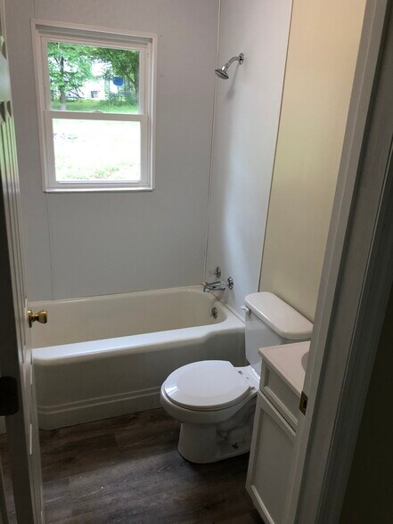 Building Photo - 144 Beech Hill Dr
