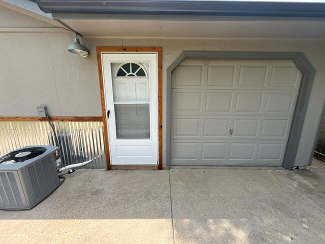 Building Photo - 229 Pennsylvania St