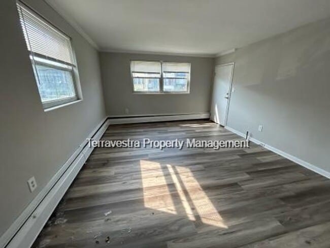 Building Photo - 6020 Highland Ave