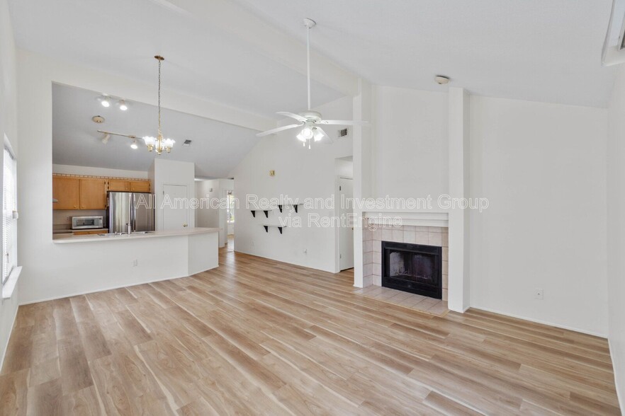 Building Photo - 510 Woodland Park Cir