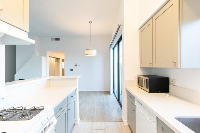 Building Photo - 2584 S Centinela Ave