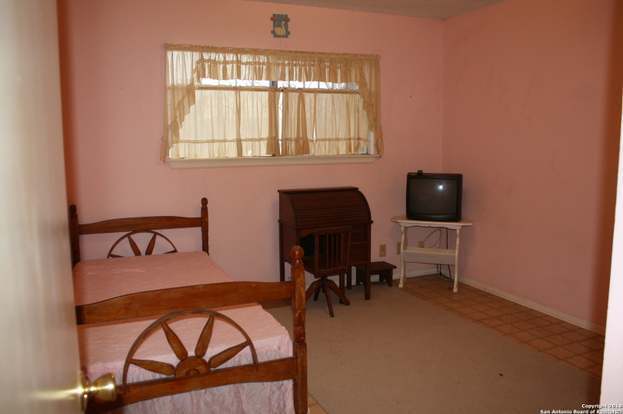 Building Photo - 6614 Cedar Hill