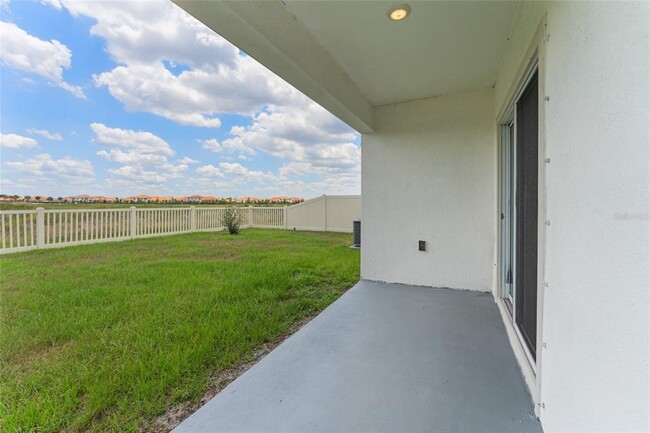 Building Photo - 17058 Oval Rum Dr