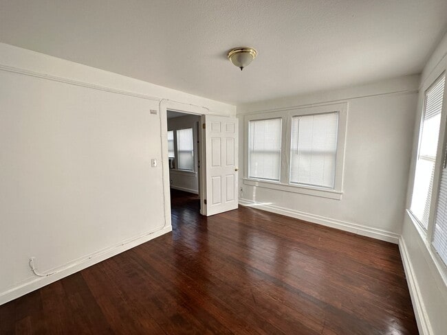 Building Photo - 329 B St