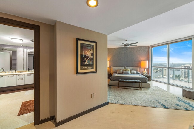 Building Photo - 3101 S Ocean Dr