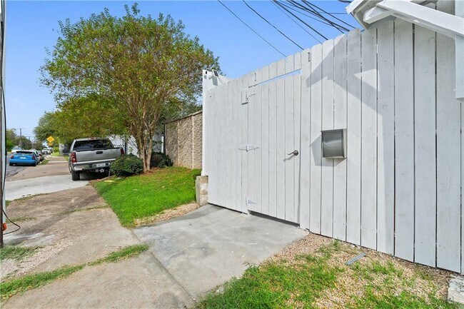 Building Photo - 7700 N Lamar Blvd