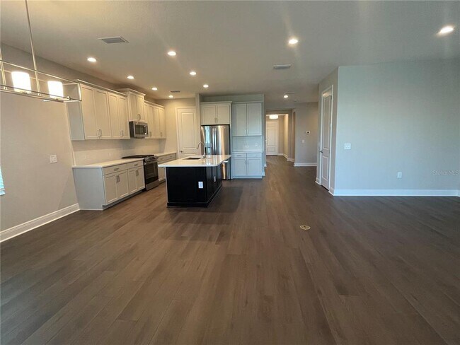 Building Photo - 6408 Wekiwa St