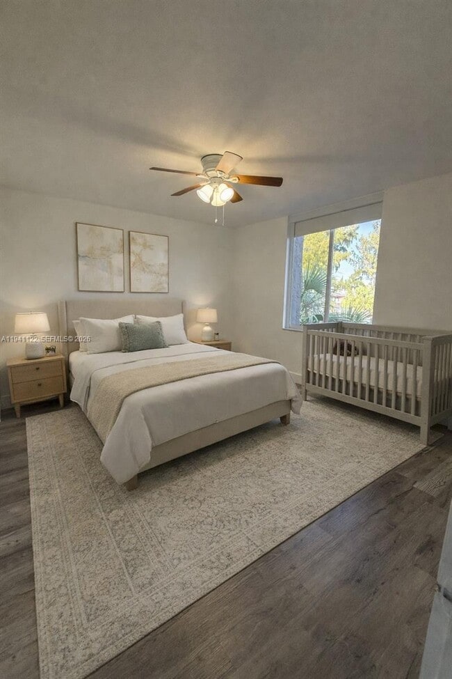 Building Photo - 10000 NW 80th Ct