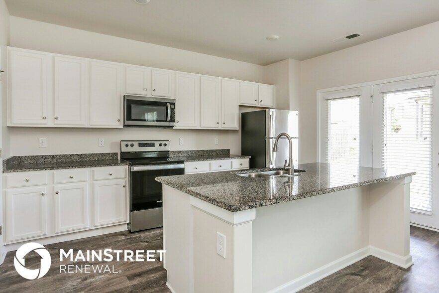 Building Photo - 248 Hamilton Pointe Dr