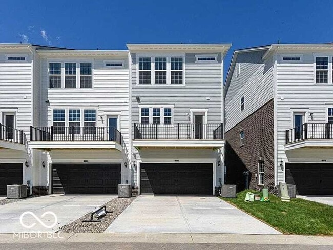 Building Photo - 1740 Blenker Dr