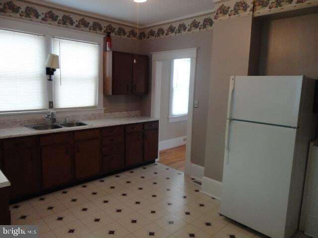 Building Photo - 411 Pelham St