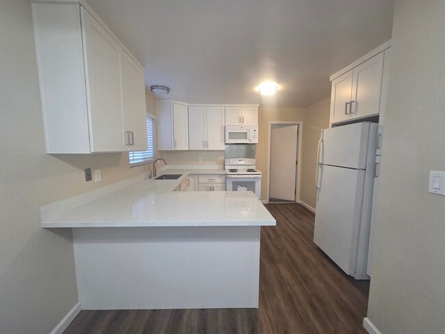 Building Photo - 20077 Redwood Rd