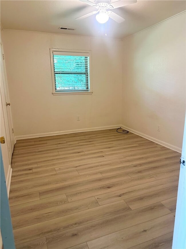 Building Photo - 515 Fallin Ave