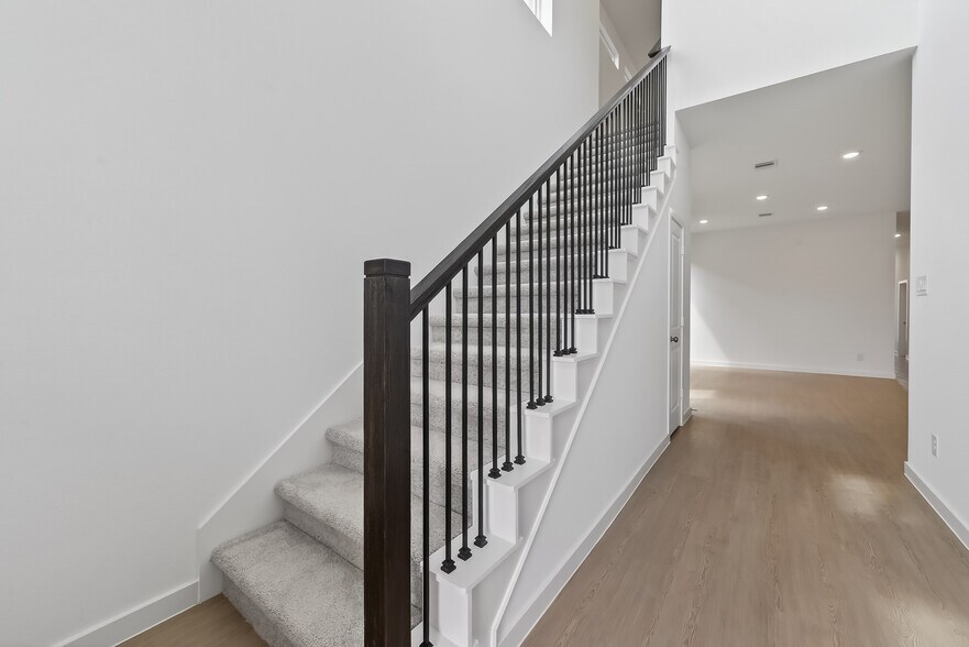 Building Photo - 21619 Colonial Meadow Creek Trl