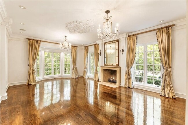 Building Photo - 2485 W Wesley Rd NW