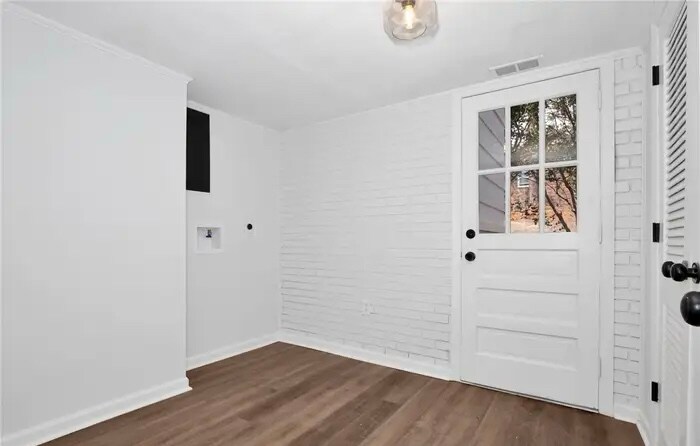 Building Photo - 2710 Fordham Dr