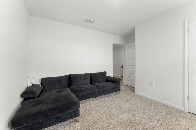 Building Photo - 255 Riverwalk Cir