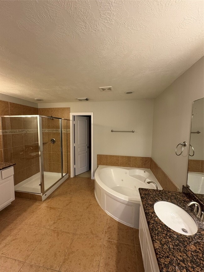 Building Photo - 2614 Enclave At Shady Acres Ct