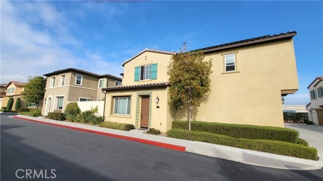 Building Photo - 89 Linden Ln