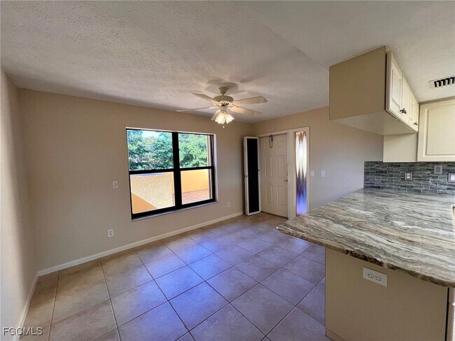 Building Photo - 4015 SE 20th Pl