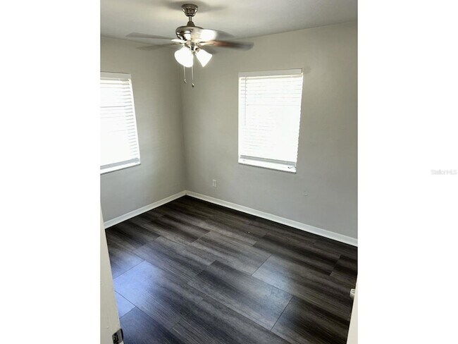 Building Photo - 1241 Pilgrim Rd